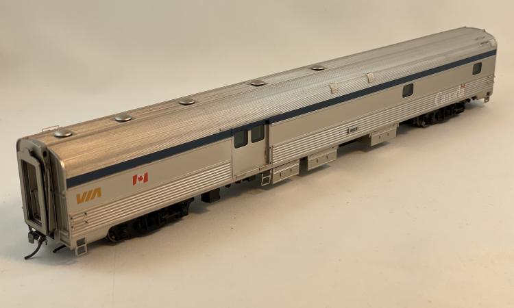 Rapido - Budd Baggage-Dorm Car - VIA Rail #8615 (Canada Scheme) - Sold Out