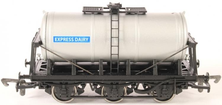 6 Wheel Milk Tanker 'Express Dairy' - Sold Out