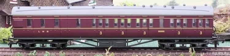 LMS 57' Stanier Non-Corridor Brake #25252 (Lined Maroon) - Sold Out