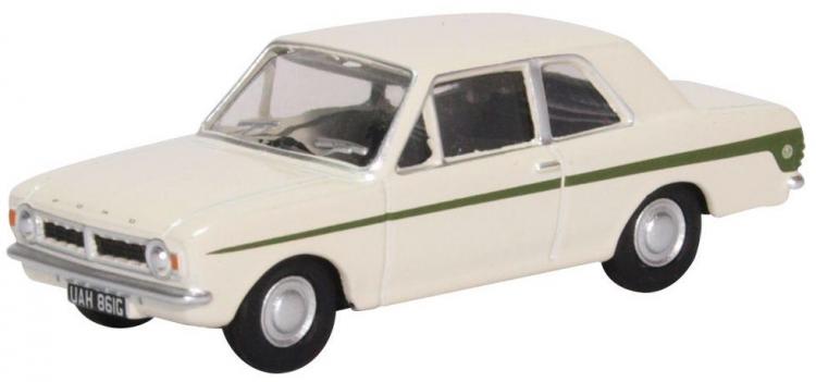 Oxford - Ford Cortina Mk2 - Ermine White/Sherwood Green - In Stock