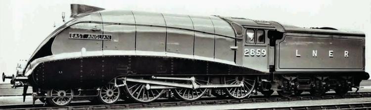 LNER B17/5 Streamlined 4-6-0 #2859 'East Anglian' (Apple Green) - Pre Order