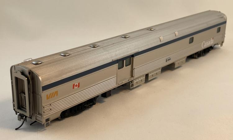 Rapido - Budd Baggage-Dorm Car - VIA Rail #8609 (Canada Scheme) - In Stock