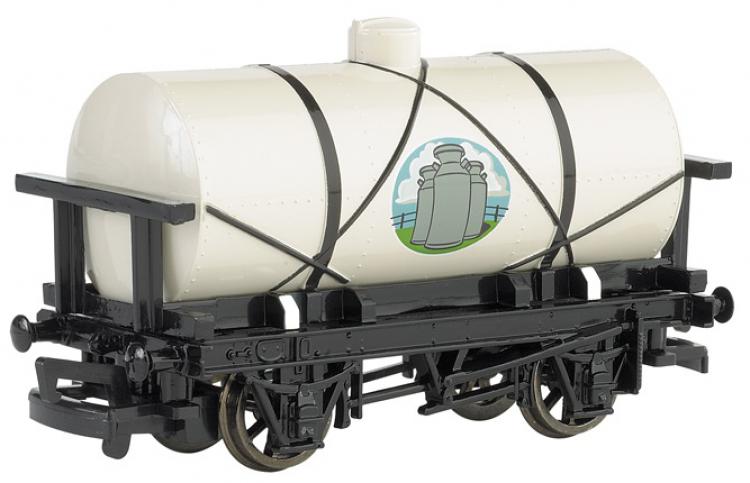 Cream Tanker (Discontinued by Bachmann) - In Stock