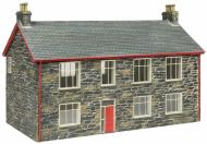 44-0170R : OO/OO9 - Harbour Station Main Hall (Red Trim) - In Stock